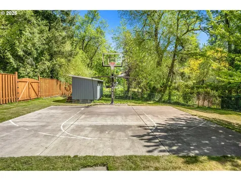 8370 SW 74th Avenue Portland OR 97223