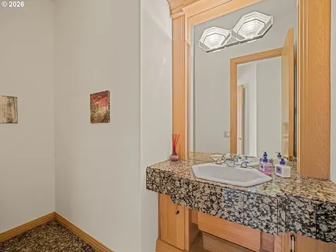 1153 SW Fairfax Place Portland OR 97225