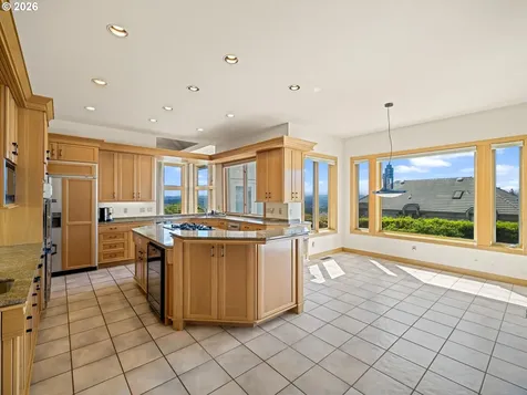 1153 SW Fairfax Place Portland OR 97225