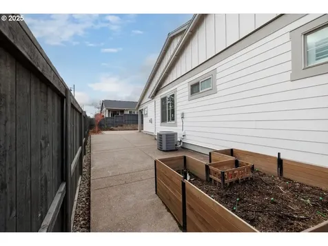 8190 SE Hayloft Street Hillsboro OR 97123