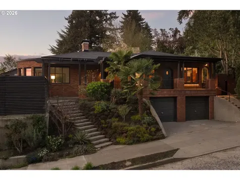 6015 SE Salmon Street Portland OR 97215