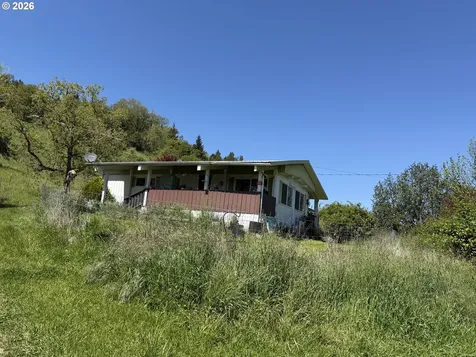 232 Marilyn Street Roseburg OR 97470