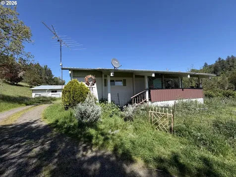 232 Marilyn Street Roseburg OR 97470