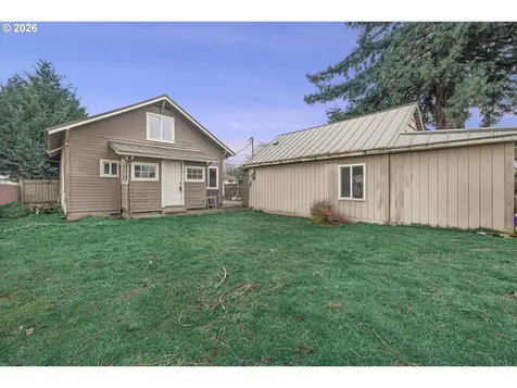335 W Exeter Street Gladstone OR 97027