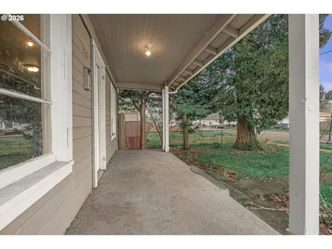 335 W Exeter Street Gladstone OR 97027