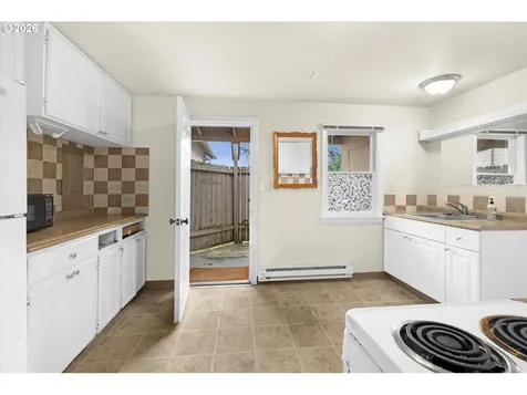 335 W Exeter Street Gladstone OR 97027