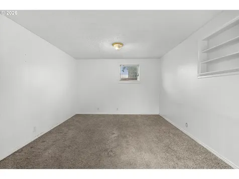 335 W Exeter Street Gladstone OR 97027