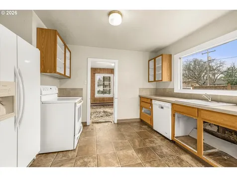 335 W Exeter Street Gladstone OR 97027