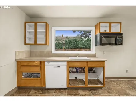335 W Exeter Street Gladstone OR 97027