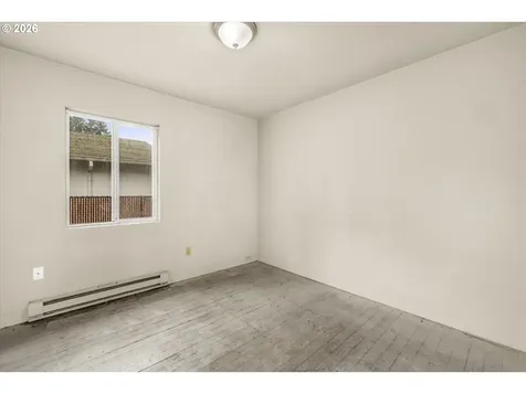 335 W Exeter Street Gladstone OR 97027