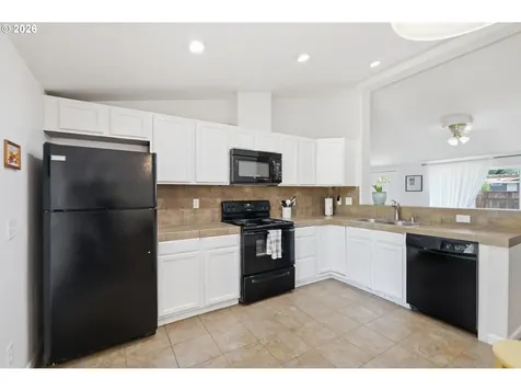 621 Westlog Street Yoncalla OR 97499
