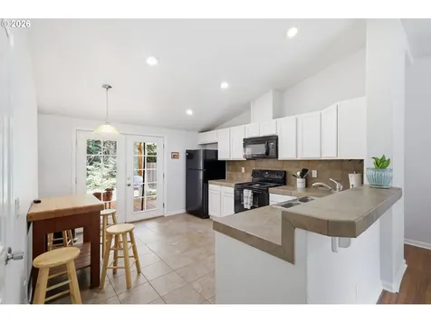 621 Westlog Street Yoncalla OR 97499
