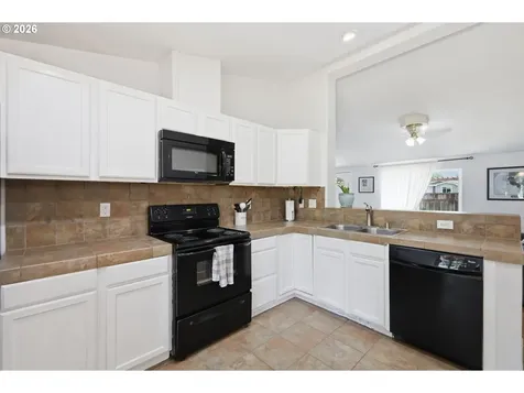 621 Westlog Street Yoncalla OR 97499