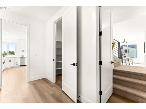 7385 NW Oakfern Drive Portland OR 97229