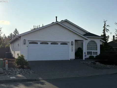 1723 NE 148th Place Portland OR 97230