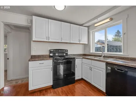 1066 SW Ellis Street Dallas OR 97338