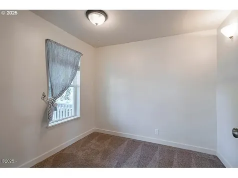 1066 SW Ellis Street Dallas OR 97338