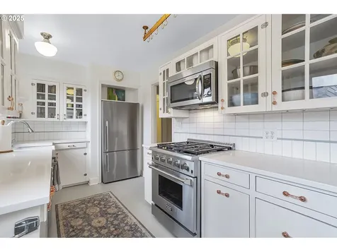 5710 N Delaware Avenue Portland OR 97217
