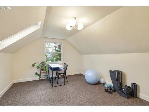 5710 N Delaware Avenue Portland OR 97217