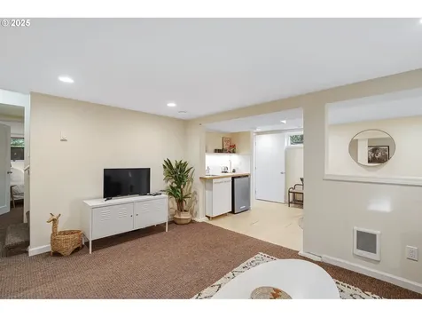 5710 N Delaware Avenue Portland OR 97217
