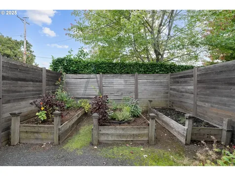 5710 N Delaware Avenue Portland OR 97217