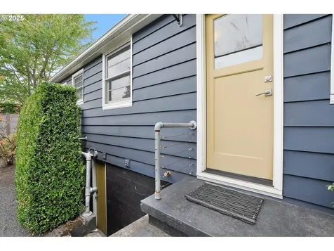 5710 N Delaware Avenue Portland OR 97217