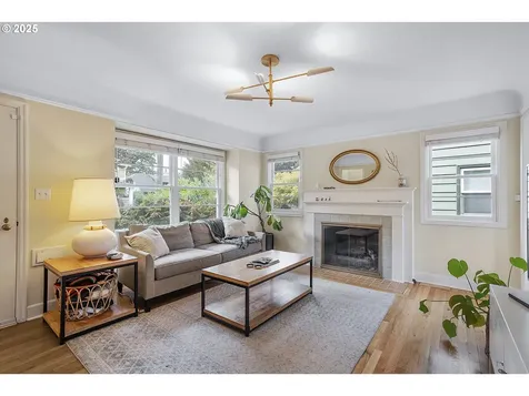 5710 N Delaware Avenue Portland OR 97217