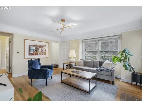 5710 N Delaware Avenue Portland OR 97217