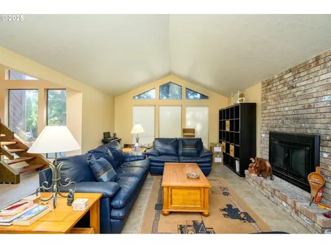 905 NW Oakwood Circle Mcminnville OR 97128