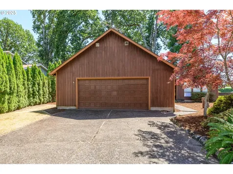 905 NW Oakwood Circle Mcminnville OR 97128