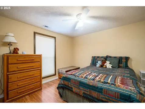 905 NW Oakwood Circle Mcminnville OR 97128