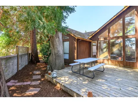 905 NW Oakwood Circle Mcminnville OR 97128