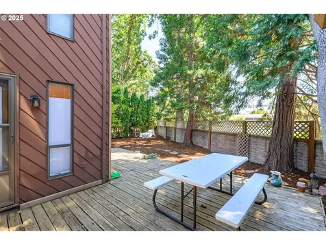 905 NW Oakwood Circle Mcminnville OR 97128