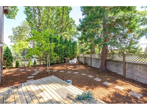 905 NW Oakwood Circle Mcminnville OR 97128
