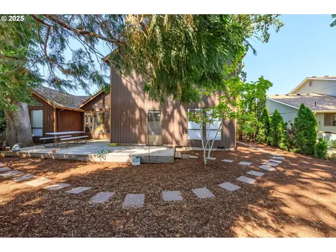 905 NW Oakwood Circle Mcminnville OR 97128