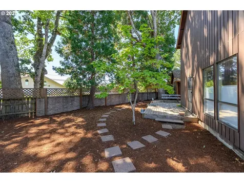 905 NW Oakwood Circle Mcminnville OR 97128