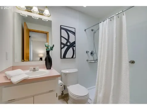 7443 SE 63rd Avenue Portland OR 97206