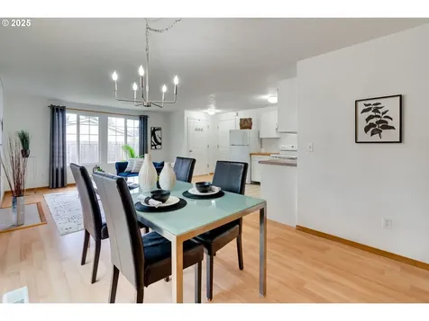 7443 SE 63rd Avenue Portland OR 97206