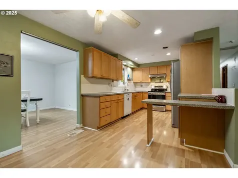 17055 SW Vincent Court Beaverton OR 97078