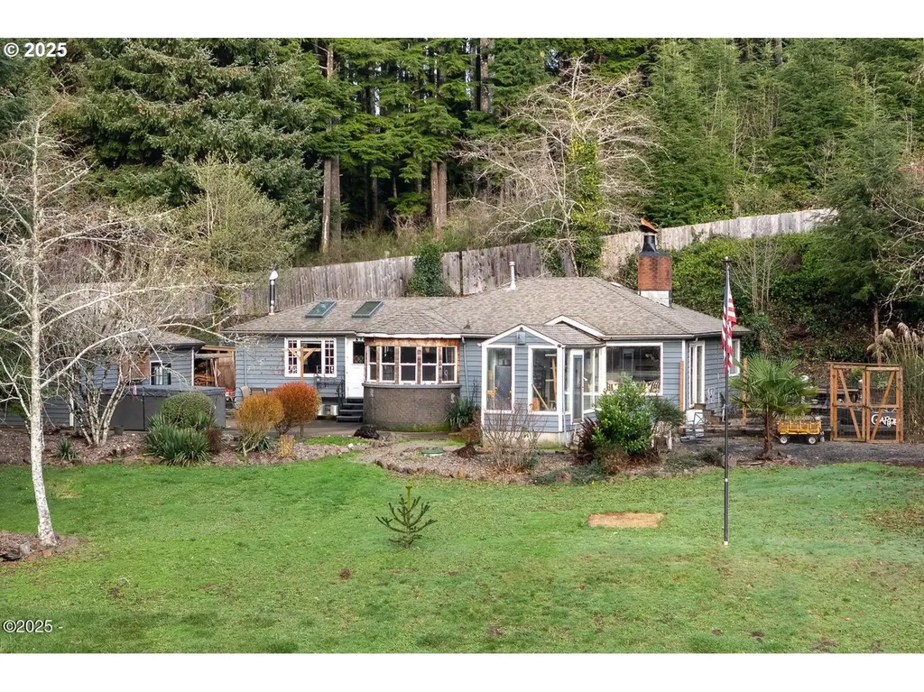 381 S Anderson Creek Road Lincoln City OR 97367