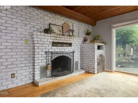 381 S Anderson Creek Road Lincoln City OR 97367