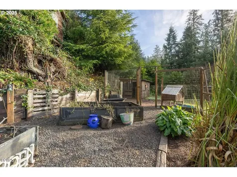 381 S Anderson Creek Road Lincoln City OR 97367