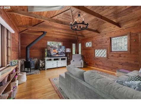 381 S Anderson Creek Road Lincoln City OR 97367