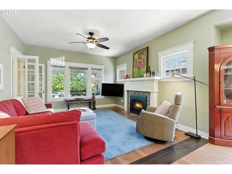 3328 SE Caruthers Street Portland OR 97214
