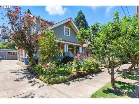 3328 SE Caruthers Street Portland OR 97214