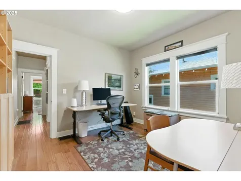 3328 SE Caruthers Street Portland OR 97214