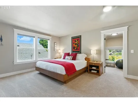 3328 SE Caruthers Street Portland OR 97214