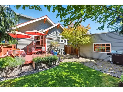 3328 SE Caruthers Street Portland OR 97214