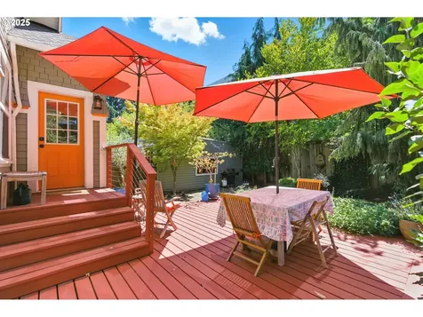 3328 SE Caruthers Street Portland OR 97214