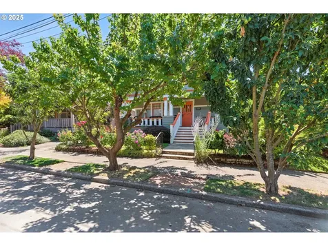 3328 SE Caruthers Street Portland OR 97214